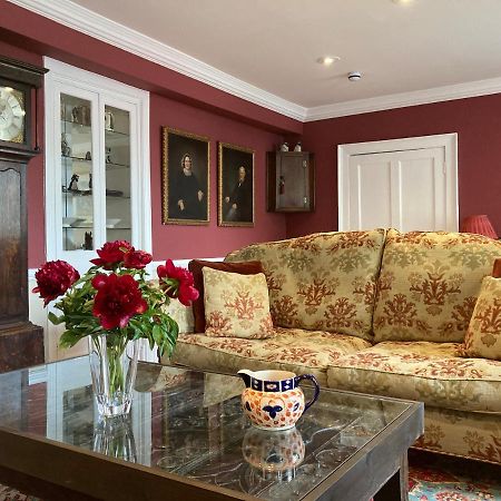 アラーデール Hotspur House Bed & Breakfast エクステリア 写真